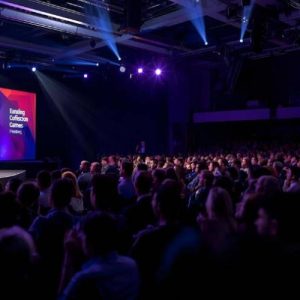 افتتاحیه با شکوه مراسم